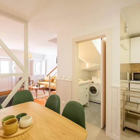 Penzion Guestready - Lovely Place In Seixal (Setubal)